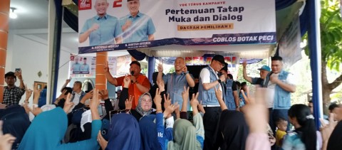 Meluing Massa Pendukung Nomor 2 Hadiri Kampanye YOK-Rustam di Lubuk Tanjung