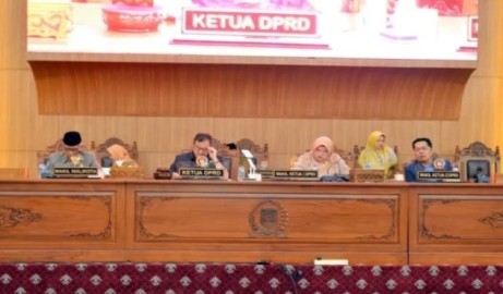 DPRD Kota Lubuk Linggau Sampaikan Pandangan Fraksi Atas LKPJ Tahun 2024