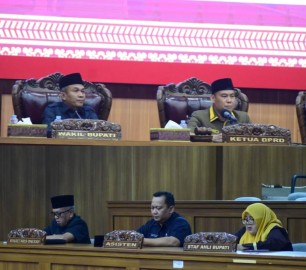 DPRD Musi Rawas Dengar Jawaban Eksekutif soal Pertanggungjawaban APBD 2024