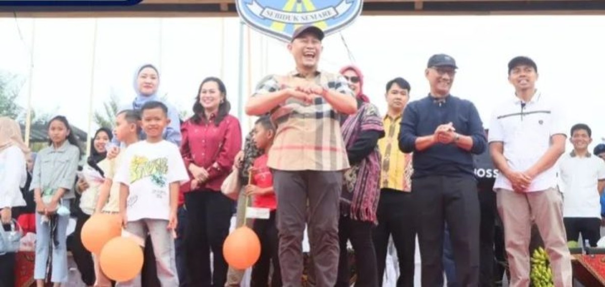 Wako Linggau Lepas Pawai Pembangunan Meriahkan HUT RI ke-80