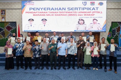 123 Sertifikat Tanah Diserahkan Kepada Masyarakat
