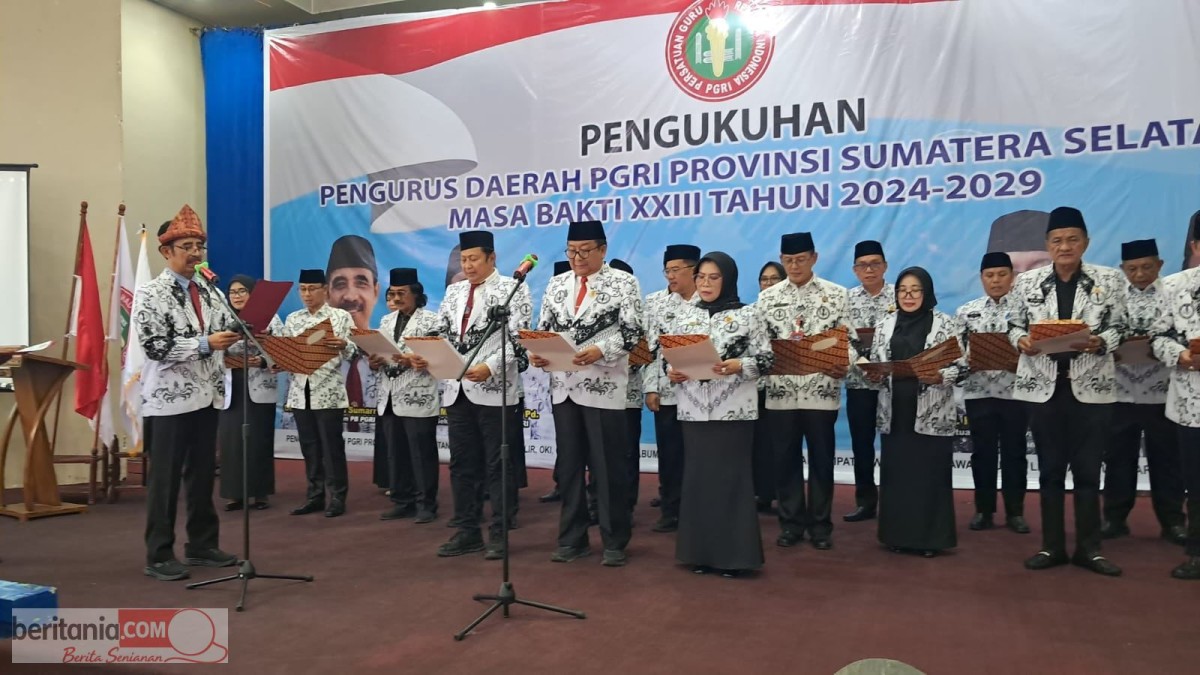 Riza Fahlevi Resmi Pimpin PGRI Sumsel, Siapkan Hotline Pengaduan Guru