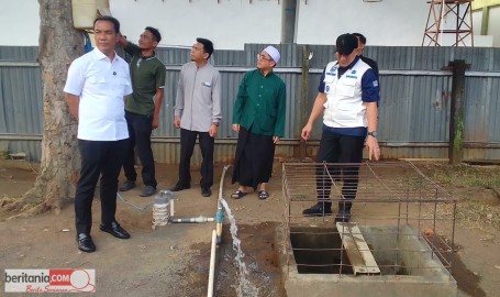 Tinjau Sumur Bor di Lubuklinggau, Fauzi Amro: Semoga Berkah untuk Santri dan Warga Sekitar
