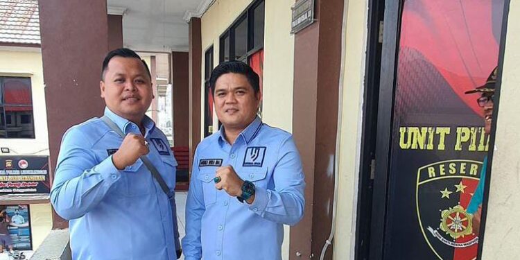 Tim Hukum H Rachmat Hidayat dan H Rustam Effendi Laporkan Dugaan Pengrusakan Baliho ke Polres Lubuklinggau