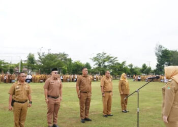 Pasca Cuti, Ratna Rachmud Kembali Pimpin Apel Bersama ASN Musi Rawas