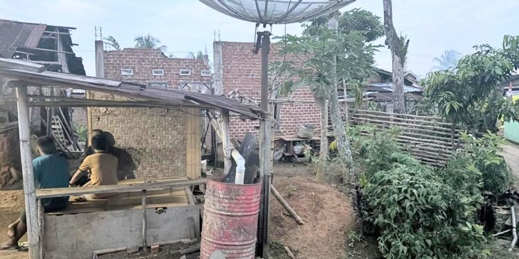 Mangkraknya Bedah Rumah Di Rejang Lebong, Warga Terlunta, Toko Bangunan Tercekik Utang