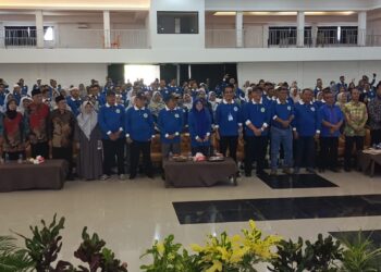 Keseruan Anggota DPR RI Fauzi Amro Bertemu di Lubuklinggau Dengan Teman Sekolah Diacara Reuni Akbar